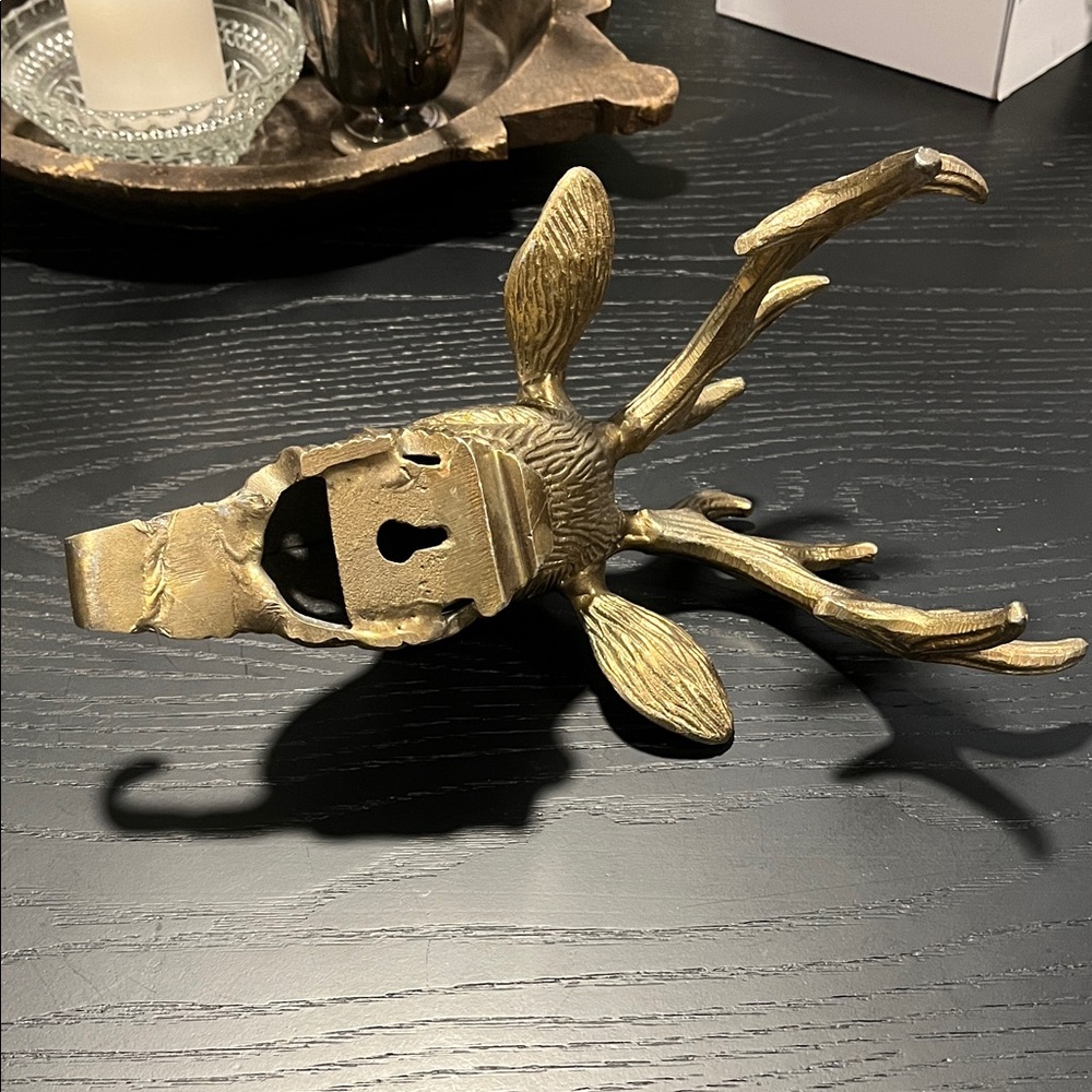 Pair of Brass tone Deer Head Wall Hooks - Picture 2 of 8